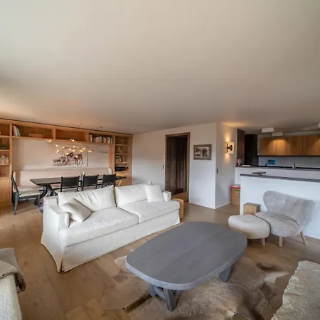 Charming 5br Duplex